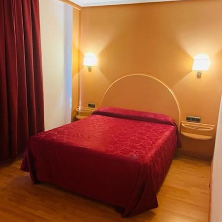 Hotel Villapaloma La Virgen del Camino Zewnętrze zdjęcie