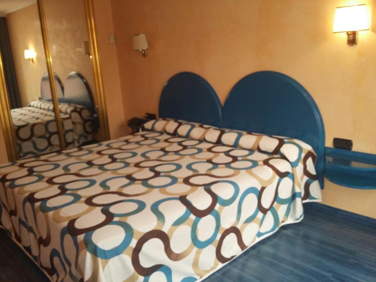 Hotel Villapaloma La Virgen del Camino Zewnętrze zdjęcie